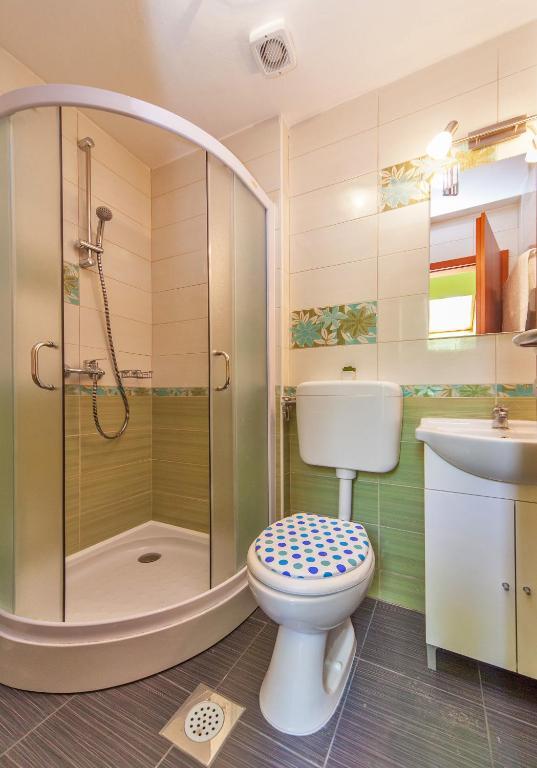 Cosmopolitan House Pensionat 3*